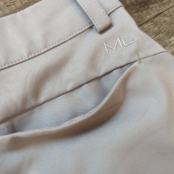 MAGGIE LANE * BWNT* - Bermuda Golf Short - Grey - Size 2 - Picture 4 of 6